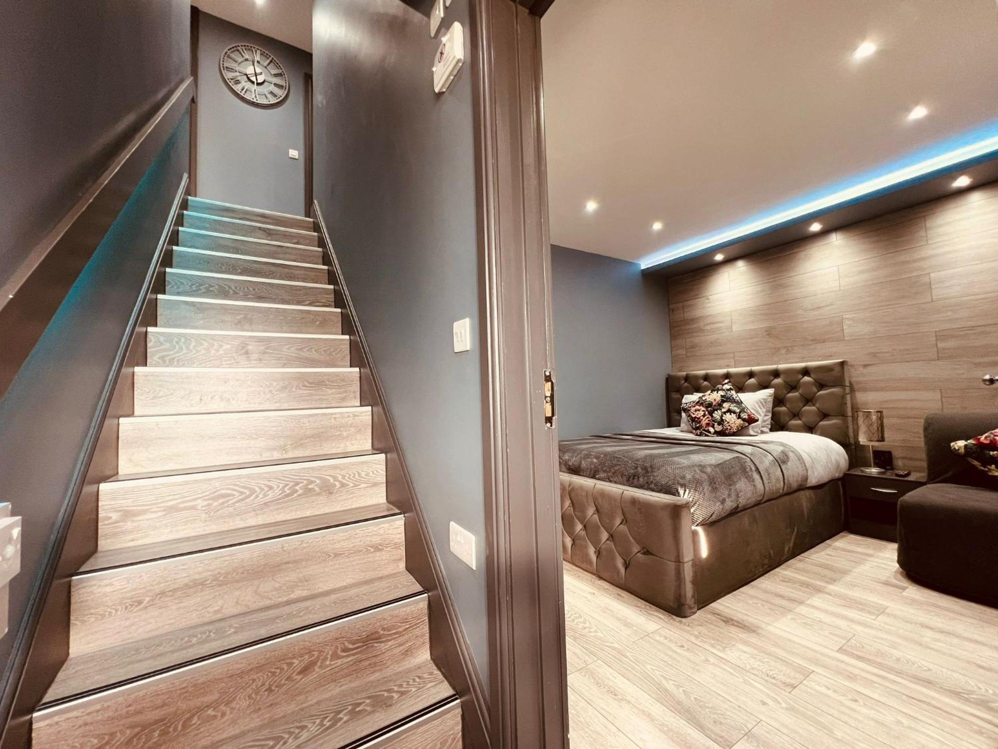 Modern Suites -5 Bedroom House- With Free Parking Birmingham City 外观 照片