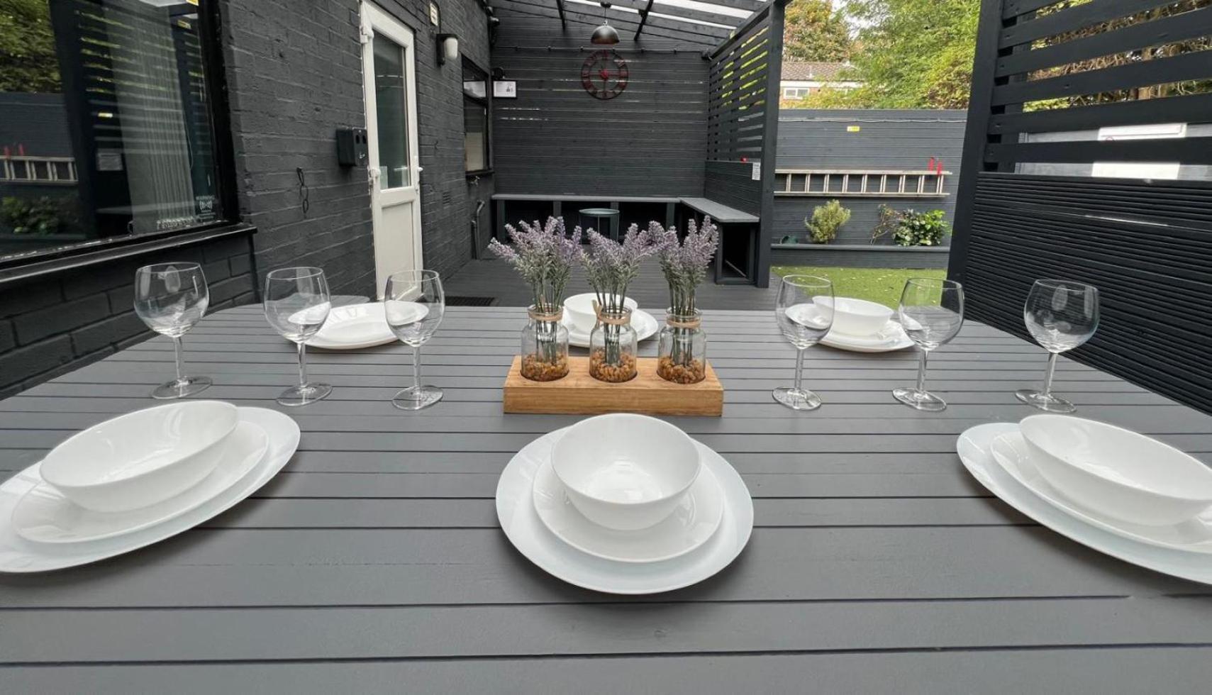 Modern Suites -5 Bedroom House- With Free Parking Birmingham City 外观 照片