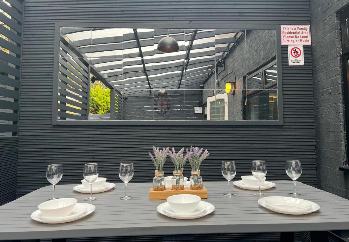Modern Suites -5 Bedroom House- With Free Parking Birmingham City 外观 照片