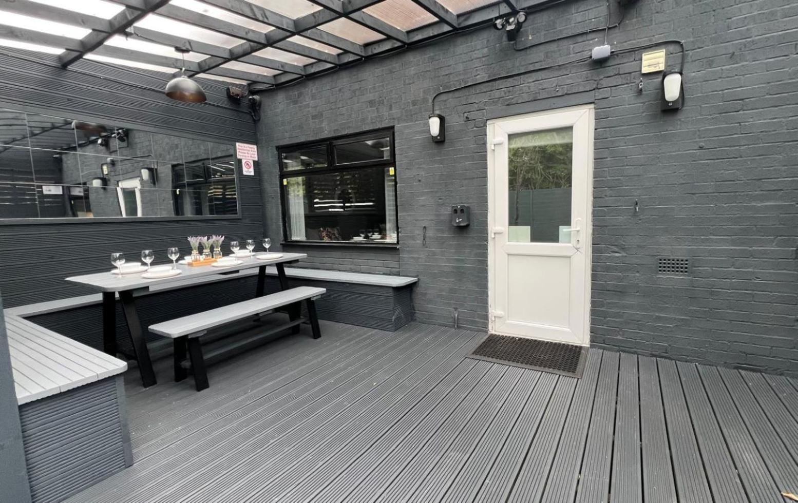 Modern Suites -5 Bedroom House- With Free Parking Birmingham City 外观 照片