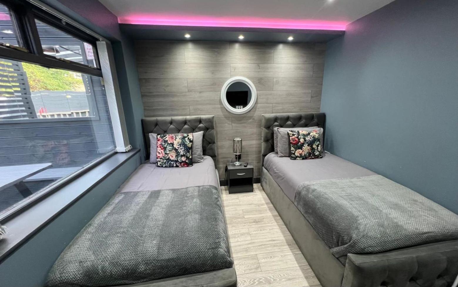 Modern Suites -5 Bedroom House- With Free Parking Birmingham City 外观 照片